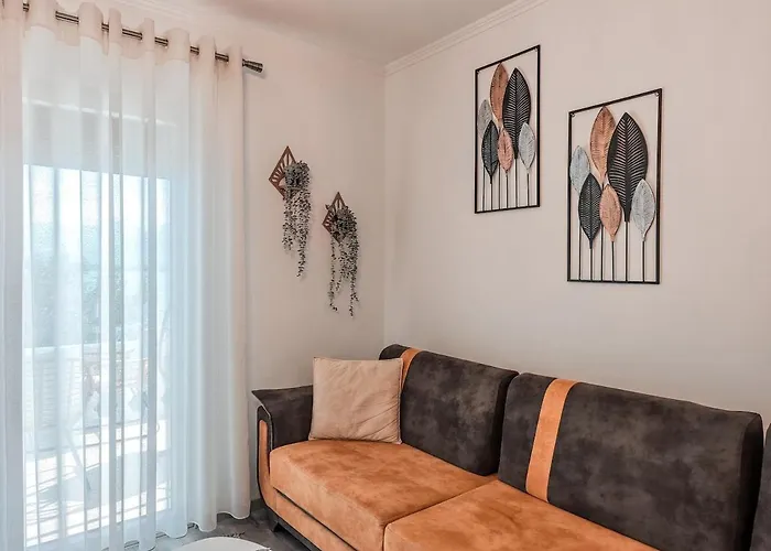 וילה Balani Široka