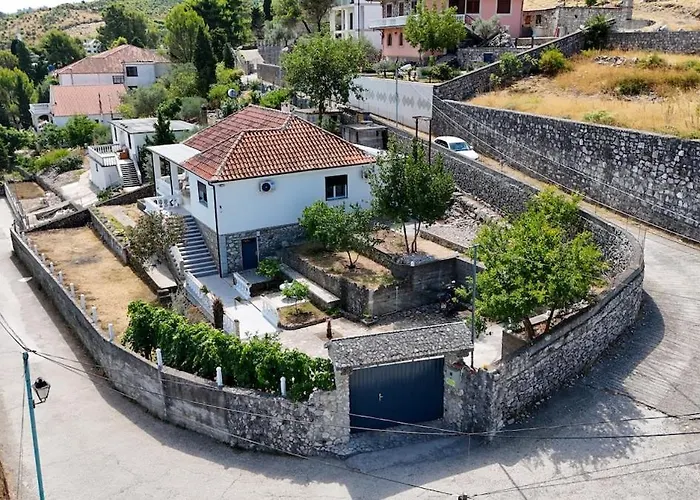 וילה Balani Široka